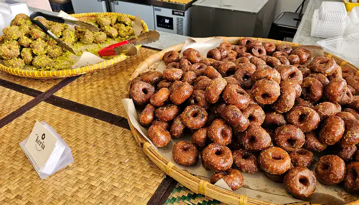Kuih Keria Pistachio